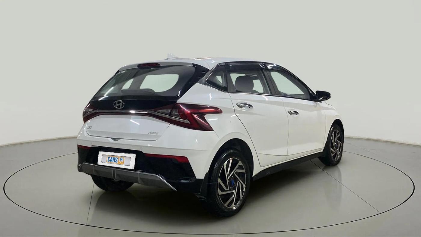 2023 Hyundai NEW I20 ASTA 1.2 MT, Petrol, Manual, 4,077 km, Right Back Diagonal