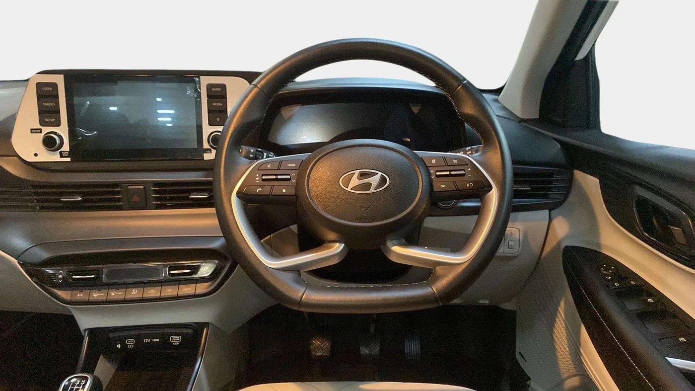 2023 Hyundai NEW I20 ASTA 1.2 MT, Petrol, Manual, 4,077 km, Steering Wheel Close Up