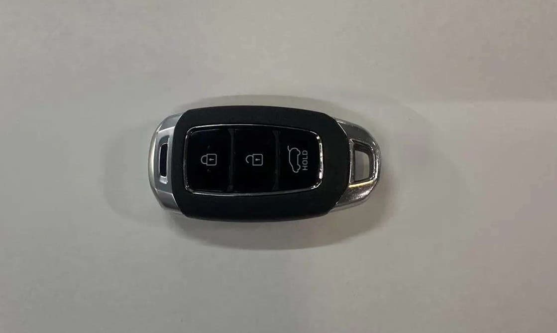 2023 Hyundai NEW I20 ASTA 1.2 MT, Petrol, Manual, 4,077 km, Key Close Up