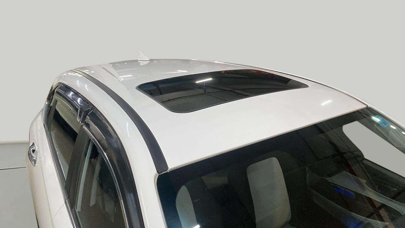 2023 Hyundai NEW I20 ASTA 1.2 MT, Petrol, Manual, 4,077 km, Roof