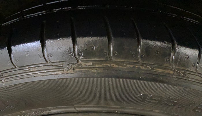 2016 Honda BR-V 1.5L I-VTEC S, Petrol, Manual, 28,582 km, Right Rear Tyre Tread