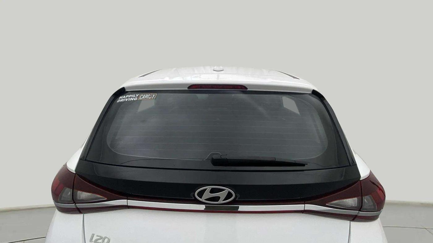 2024 Hyundai NEW I20 ASTA (O) 1.2 MT, Petrol, Manual, 4,961 km, Rear Windshield