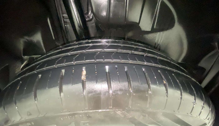 2019 Maruti Swift ZXI, Petrol, Manual, 5,375 km, Left Front Tyre Tread