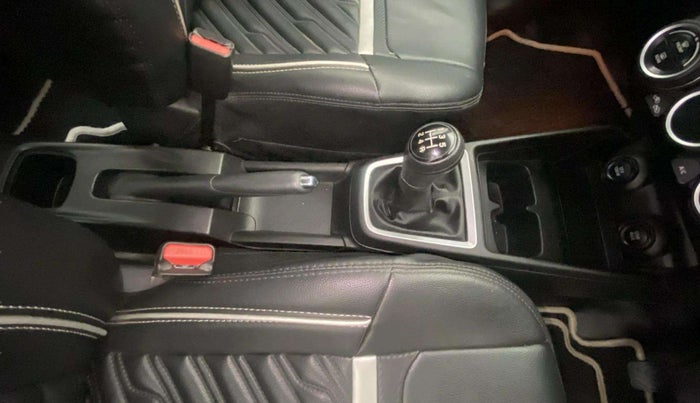 2019 Maruti Swift ZXI, Petrol, Manual, 5,375 km, Gear Lever