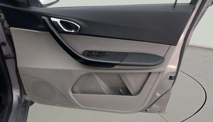 2018 Tata Tiago XZ PETROL, Petrol, Manual, 40,454 km, Driver Side Door Panels Control