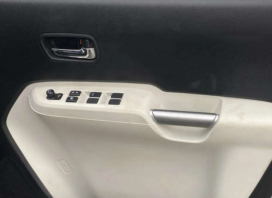 2020 Maruti IGNIS ZETA 1.2 AMT, Petrol, Automatic, 31,830 km, Driver Side Door Panels Control