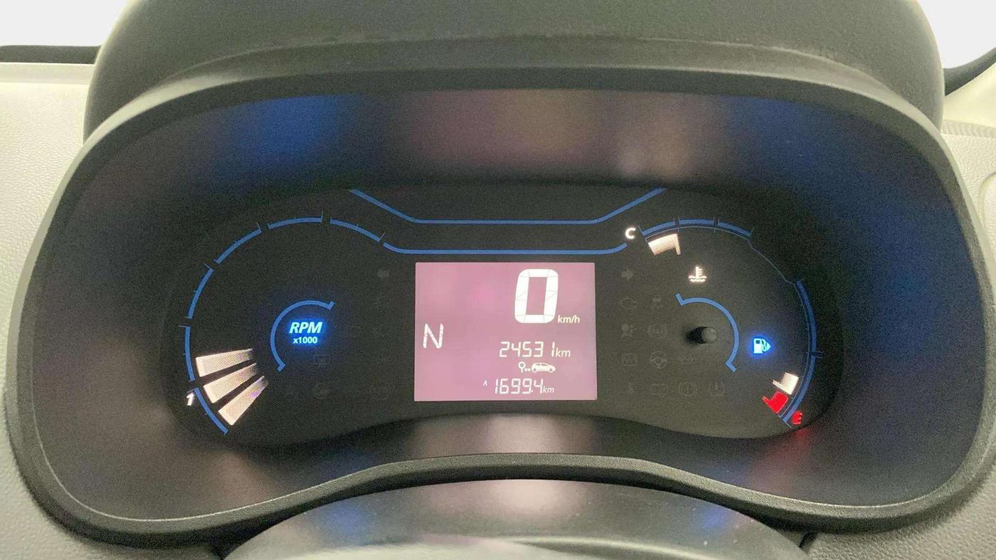 2022 Renault Kwid RXT 1.0 AMT (O), Petrol, Automatic, 24,700 km, Odometer Image