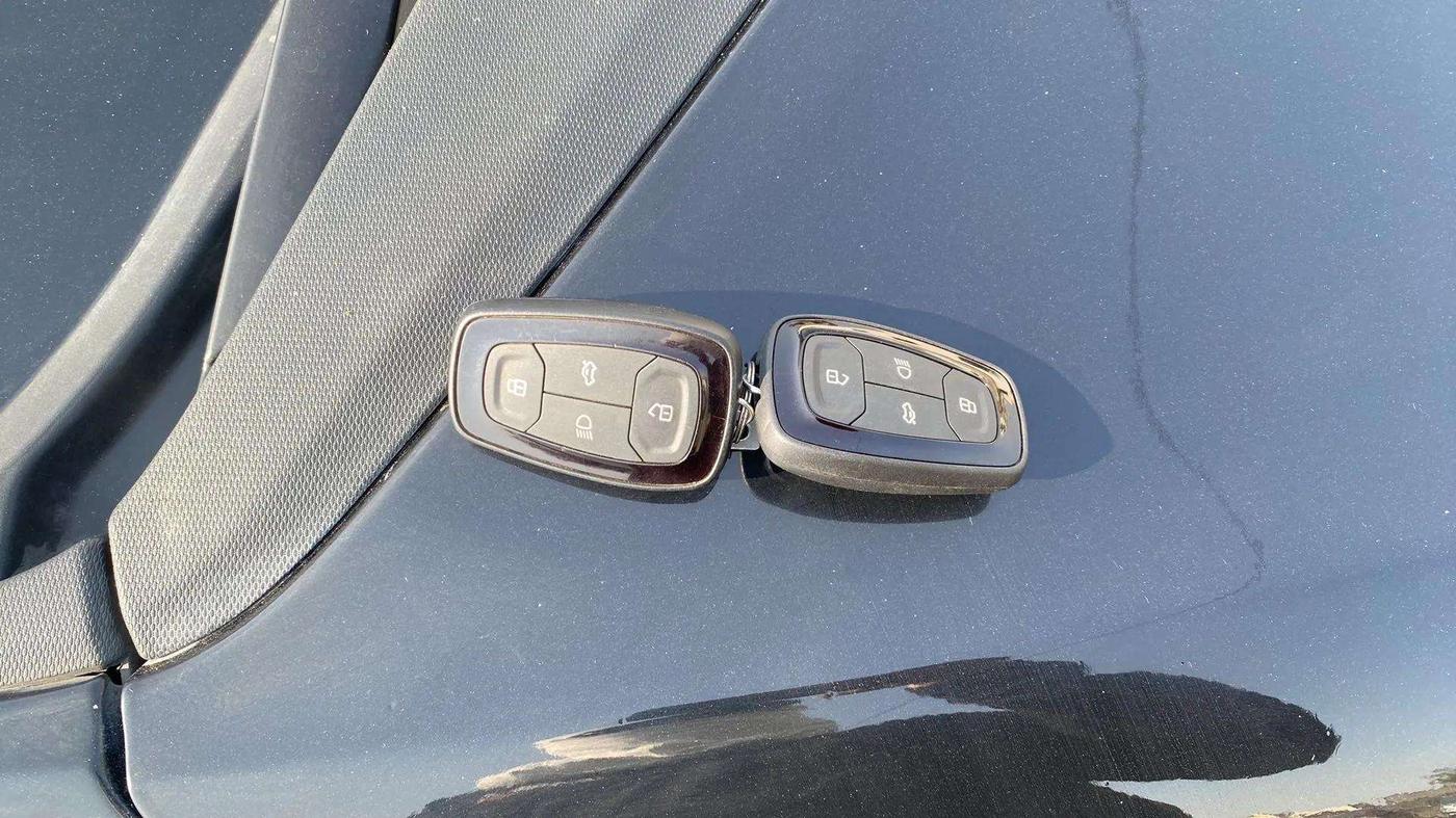 2022 Tata ALTROZ XT PETROL DARK EDITION, Petrol, Manual, 30,624 km, Key Close Up