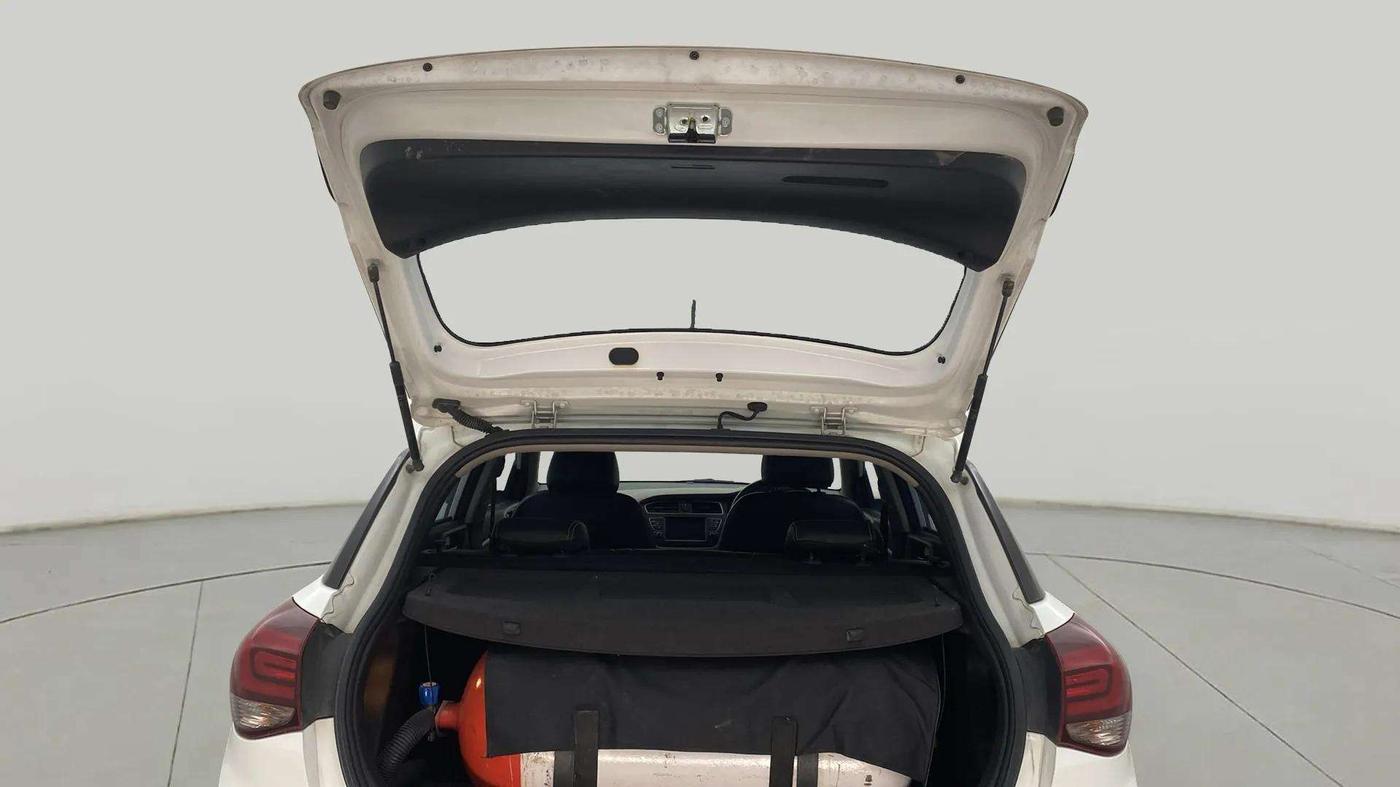 2018 Hyundai Elite i20 ASTA 1.2 (O), CNG, Manual, 40,166 km, Boot Door Open