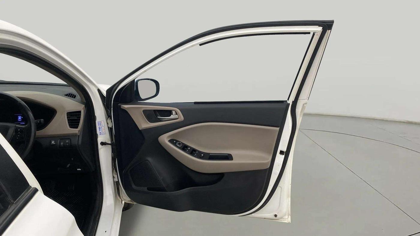 2018 Hyundai Elite i20 ASTA 1.2 (O), CNG, Manual, 40,166 km, RHS Front Door