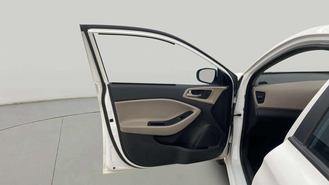 2018 Hyundai Elite i20 ASTA 1.2 (O), CNG, Manual, 40,166 km, LHS Front Door