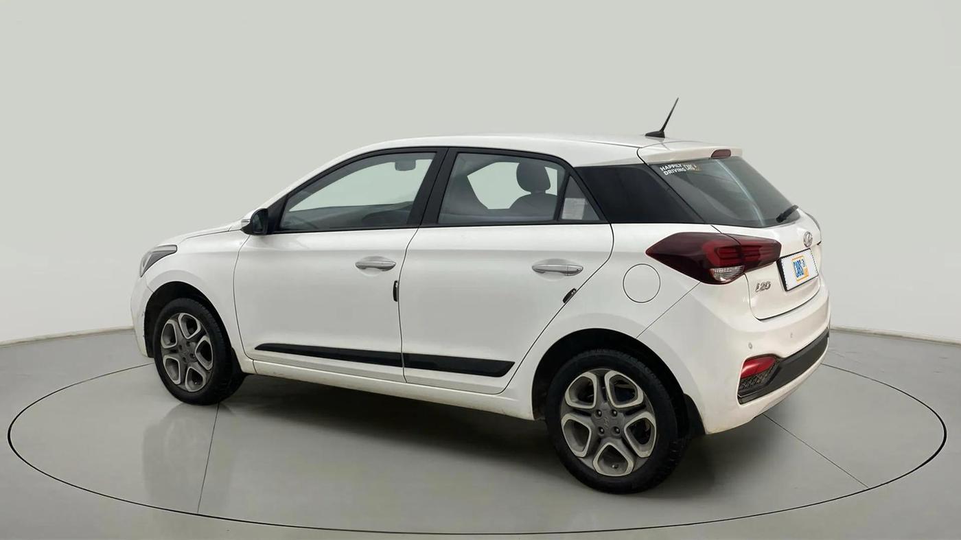 2018 Hyundai Elite i20 ASTA 1.2 (O), CNG, Manual, 40,166 km, Left Back Diagonal