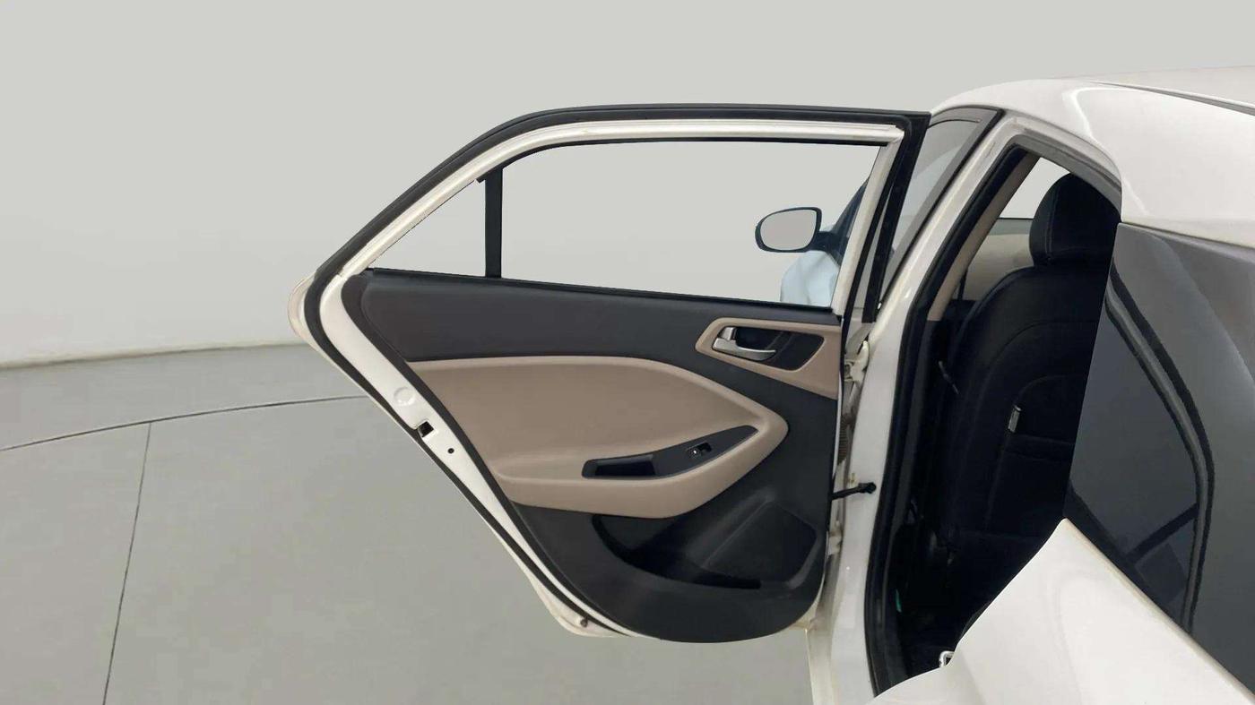 2018 Hyundai Elite i20 ASTA 1.2 (O), CNG, Manual, 40,166 km, LHS Rear Door