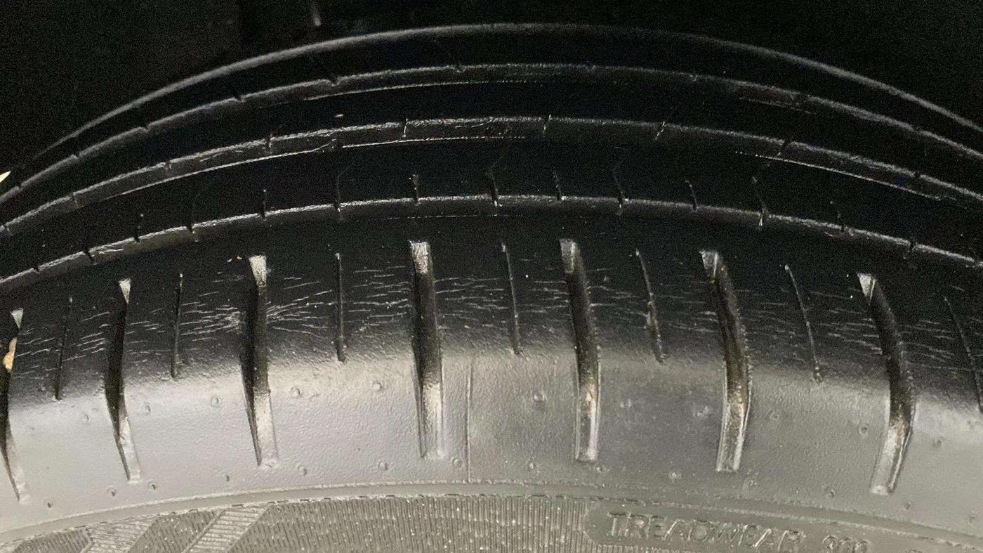 2018 Maruti Baleno ZETA PETROL 1.2, Petrol, Manual, 25,546 km, Left Front Tyre Tread