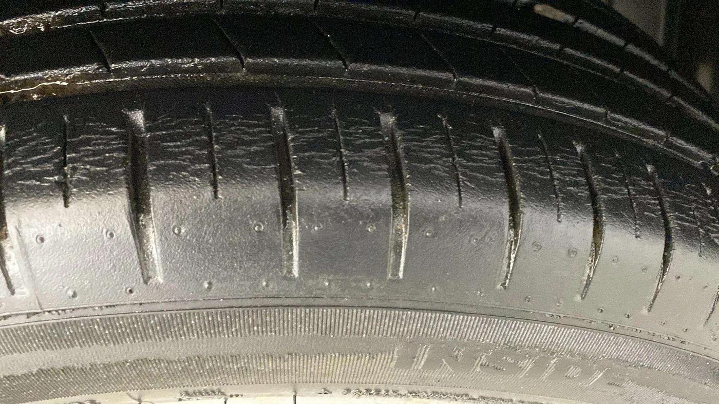 2018 Maruti Baleno ZETA PETROL 1.2, Petrol, Manual, 25,546 km, Right Front Tyre Tread