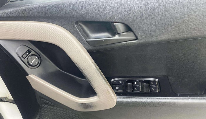 2016 Hyundai Creta E PLUS 1.6 PETROL, Petrol, Manual, 94,441 km, Driver Side Door Panels Control