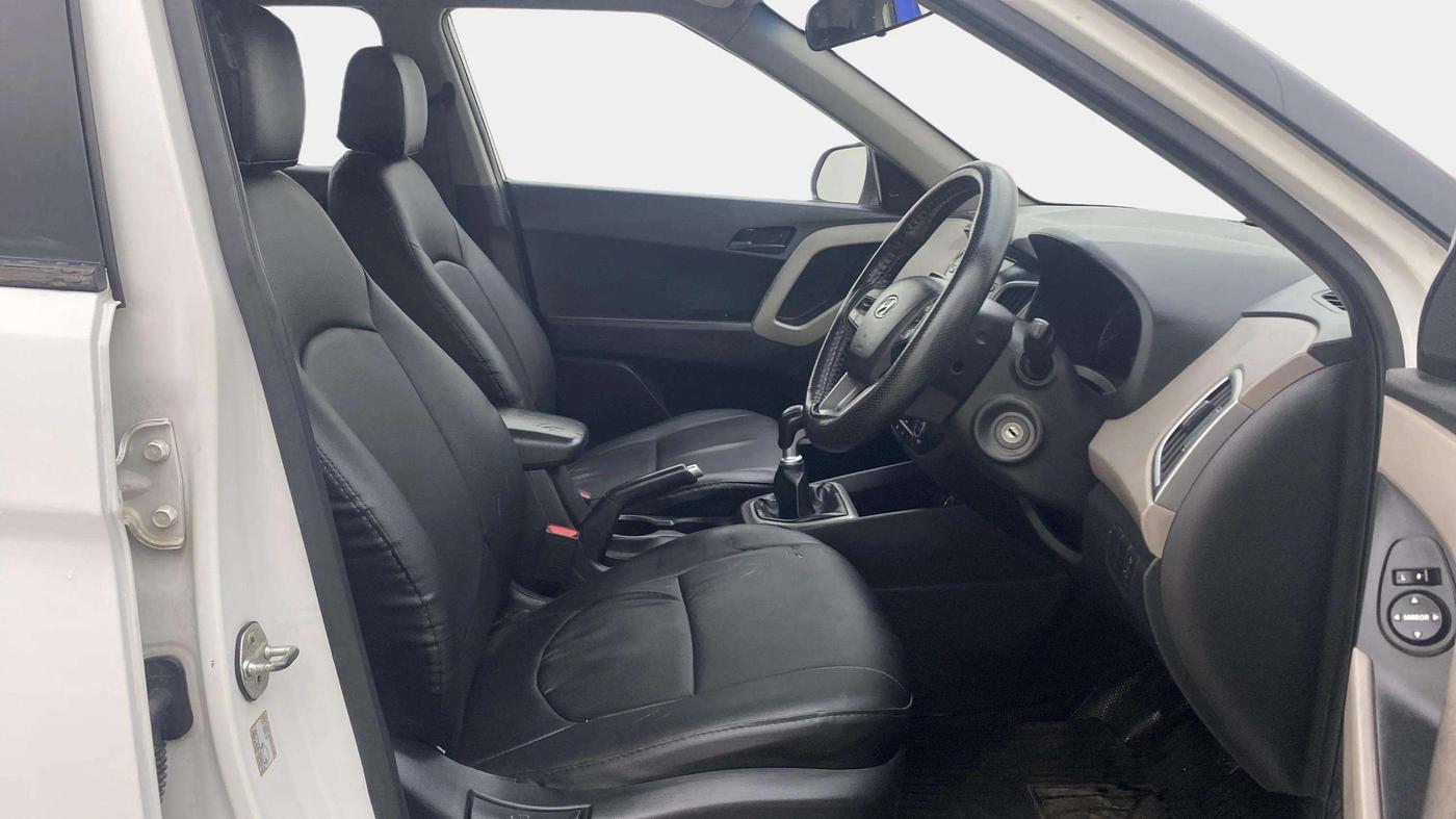 2016 Hyundai Creta E PLUS 1.6 PETROL, Petrol, Manual, 94,441 km, Right Side Front Door Cabin