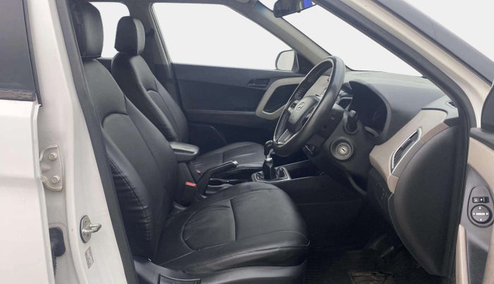 2016 Hyundai Creta E PLUS 1.6 PETROL, Petrol, Manual, 94,441 km, Right Side Front Door Cabin