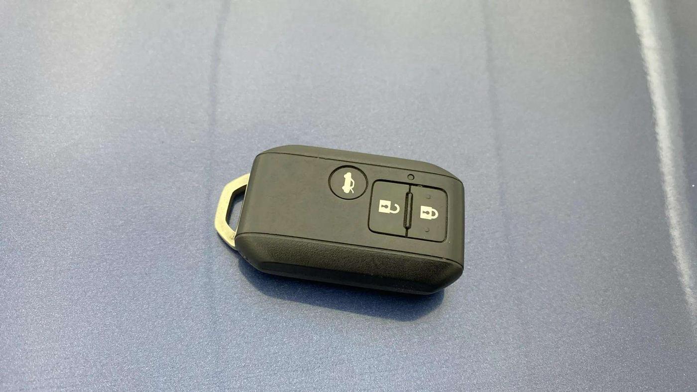 2018 Maruti Dzire ZXI AMT, Petrol, Automatic, 45,983 km, Key Close Up