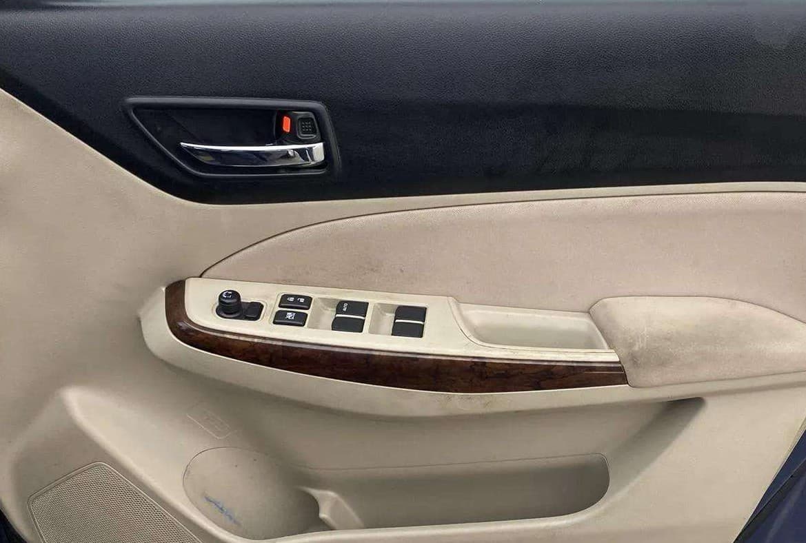2018 Maruti Dzire ZXI AMT, Petrol, Automatic, 45,983 km, Driver Side Door Panels Control