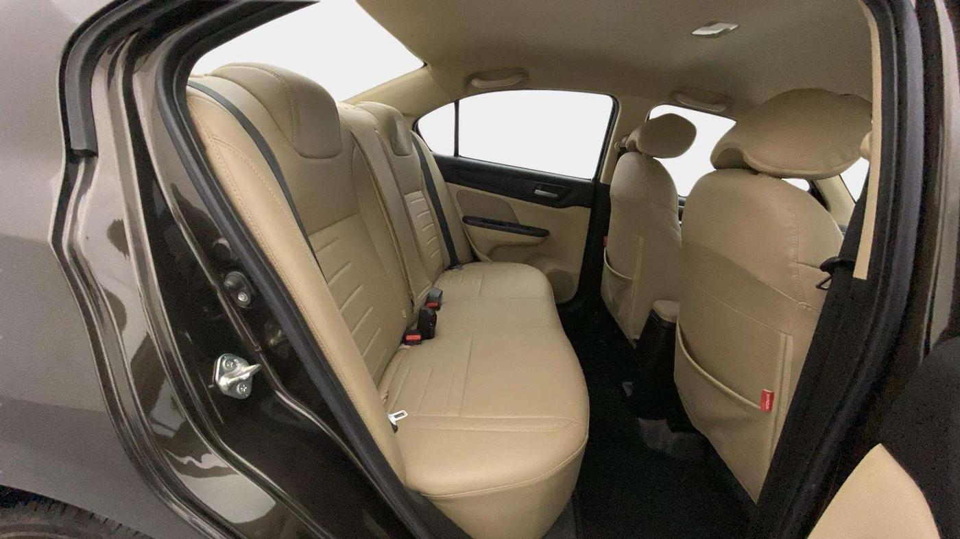 2023 Honda Amaze 1.2L I-VTEC VX CVT, Petrol, Automatic, 19,681 km, Right Side Rear Door Cabin