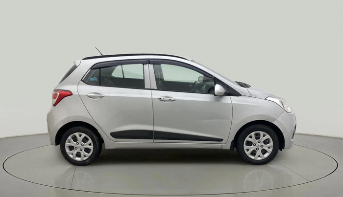 2015 Hyundai Grand i10 SPORTZ 1.2 KAPPA VTVT, Petrol, Manual, 57,380 km, Right Side View