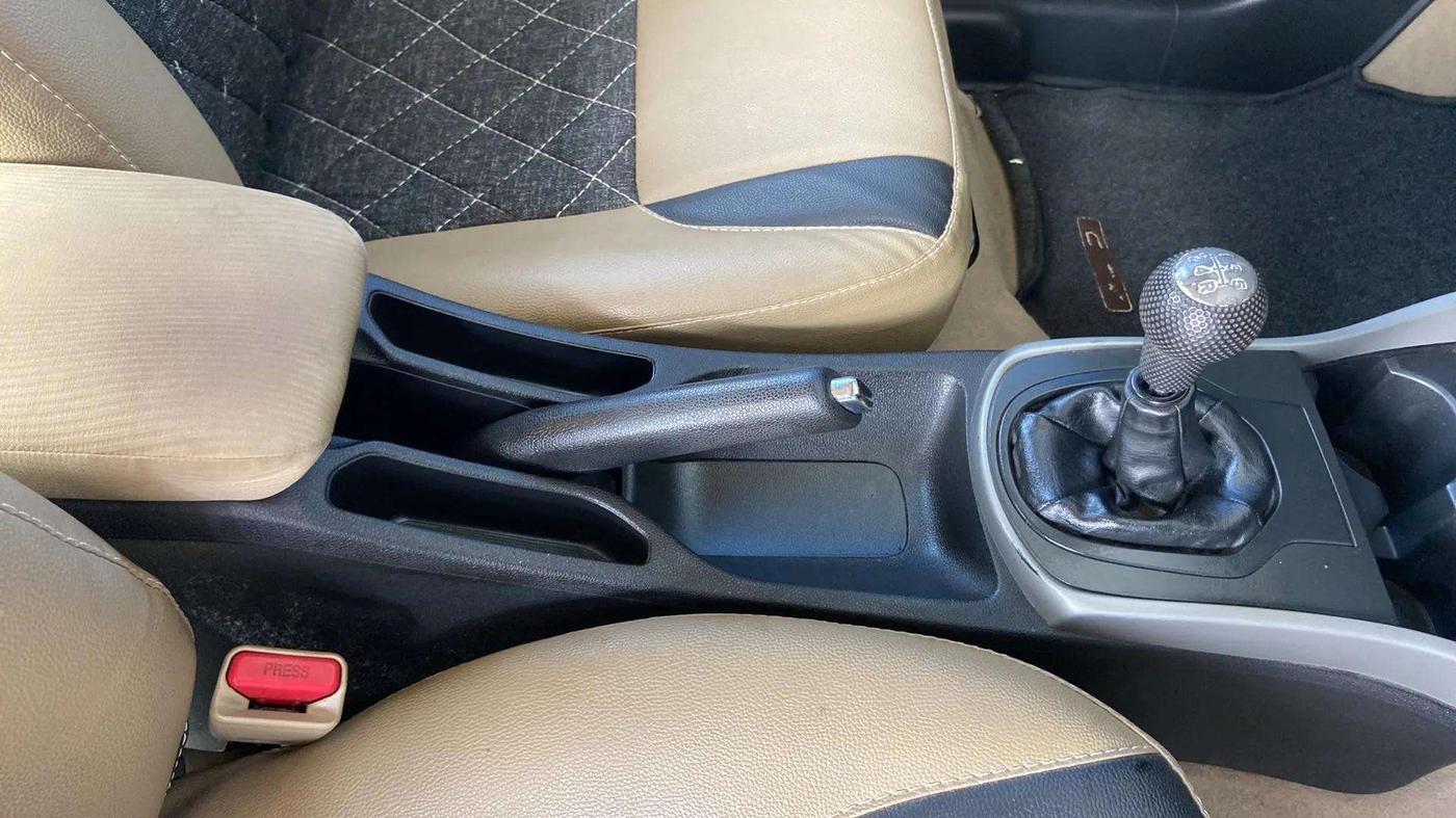 2016 Honda City 1.5L I-VTEC V MT, Petrol, Manual, 45,448 km, Gear Lever