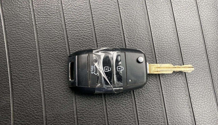 2021 KIA SELTOS HTE 1.5 PETROL, Petrol, Manual, 56,050 km, Key Close Up
