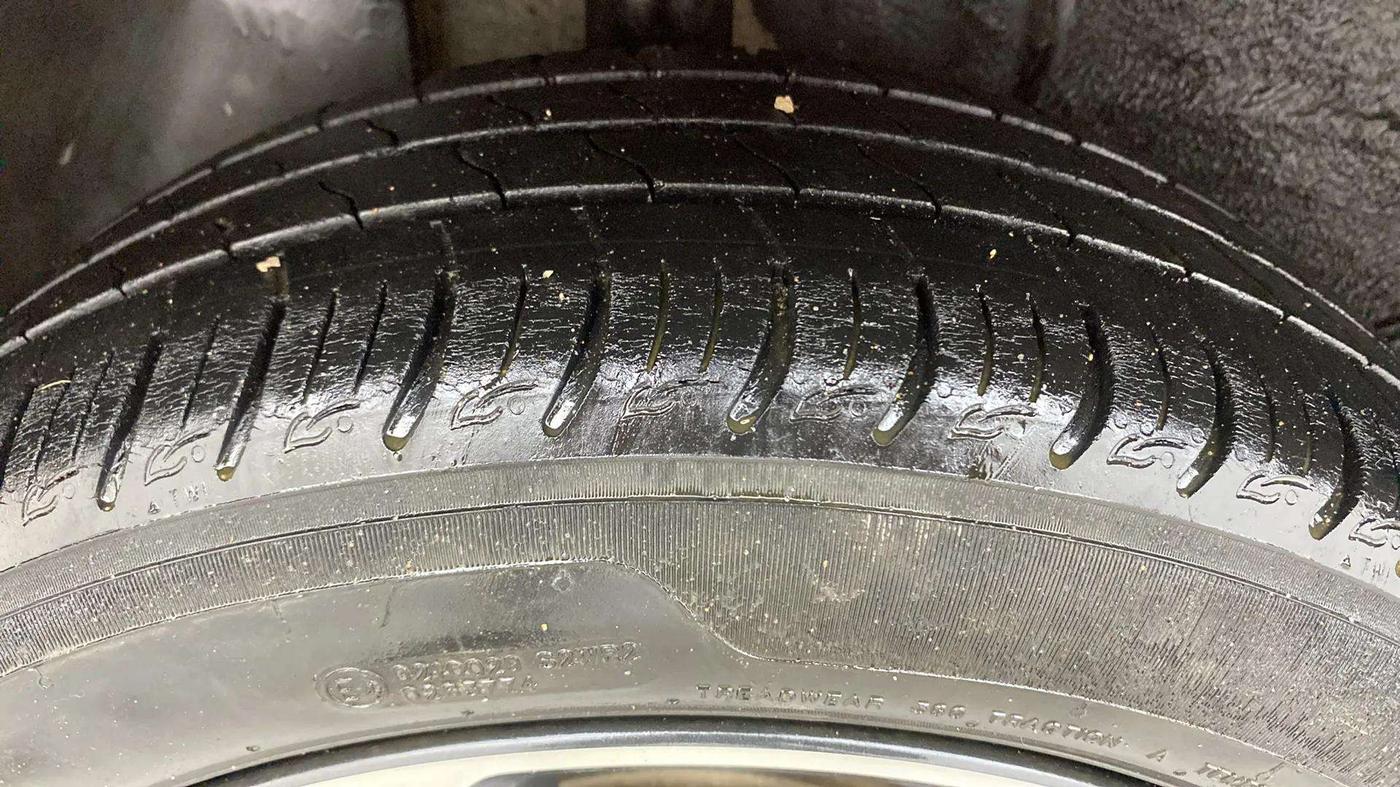 2020 Tata ALTROZ XZ PETROL, Petrol, Manual, 42,211 km, Right Rear Tyre Tread