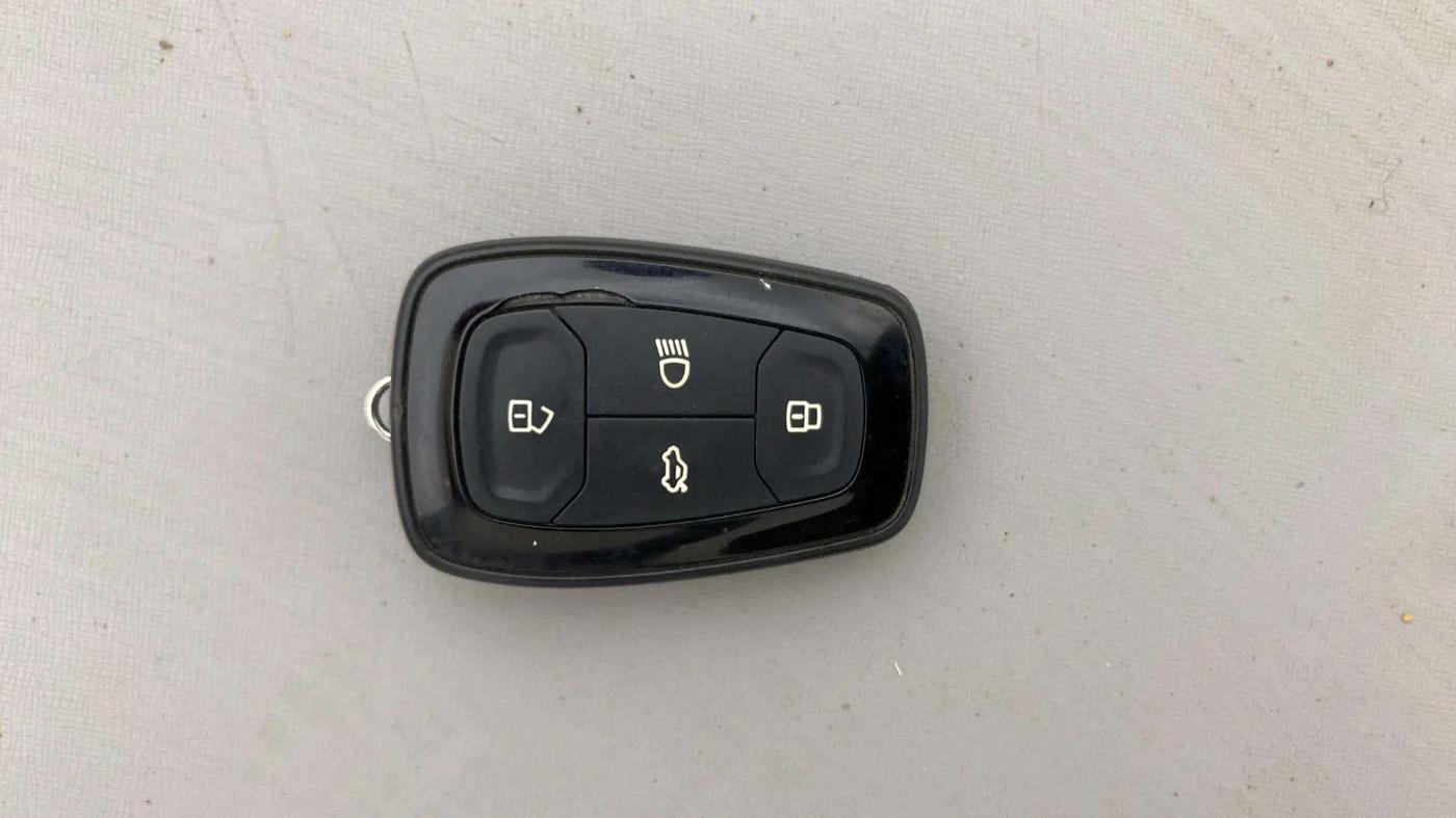 2020 Tata ALTROZ XZ PETROL, Petrol, Manual, 42,211 km, Key Close Up