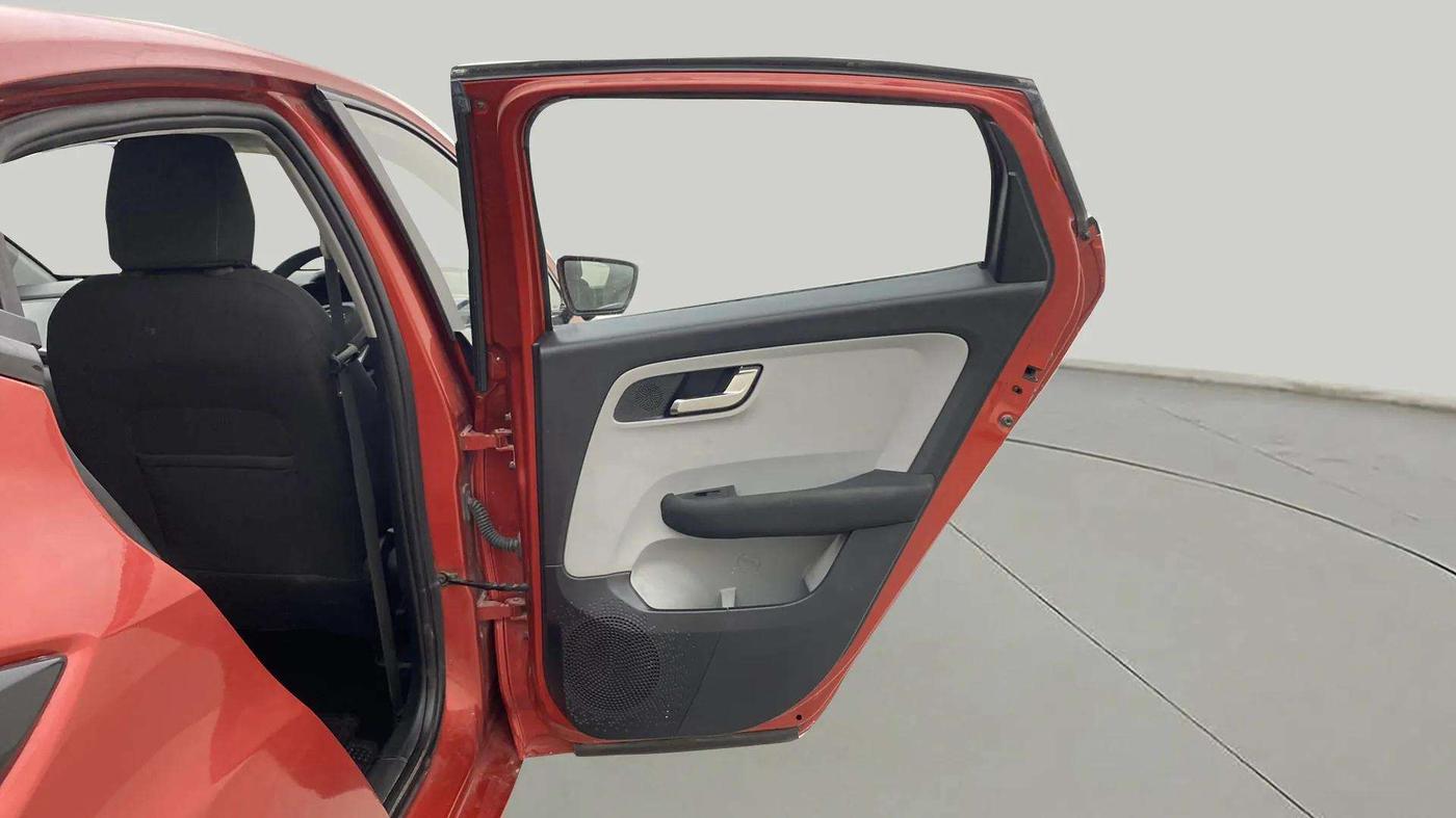 2020 Tata ALTROZ XZ PETROL, Petrol, Manual, 42,211 km, RHS Rear Door