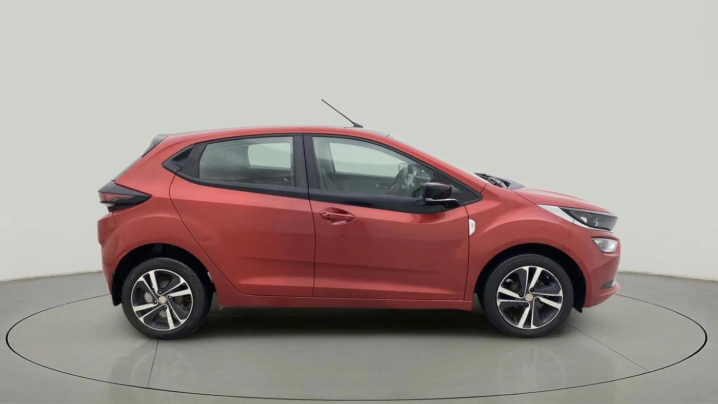 2020 Tata ALTROZ XZ PETROL, Petrol, Manual, 42,211 km, Right Side View