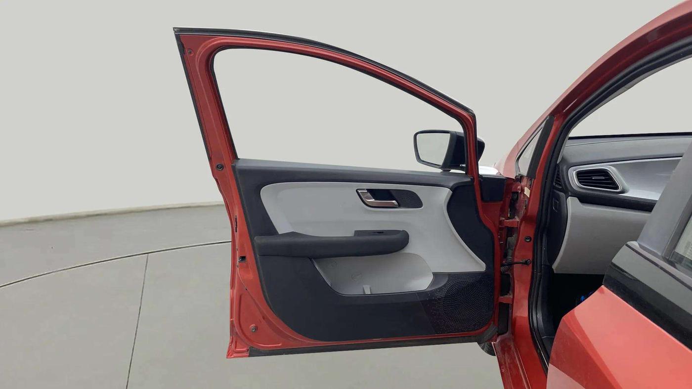 2020 Tata ALTROZ XZ PETROL, Petrol, Manual, 42,211 km, LHS Front Door