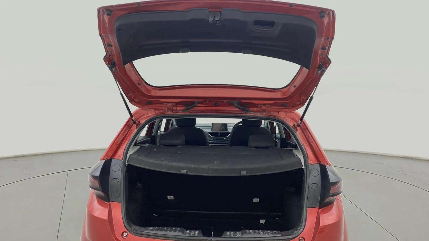 2020 Tata ALTROZ XZ PETROL, Petrol, Manual, 42,211 km, Boot Inside