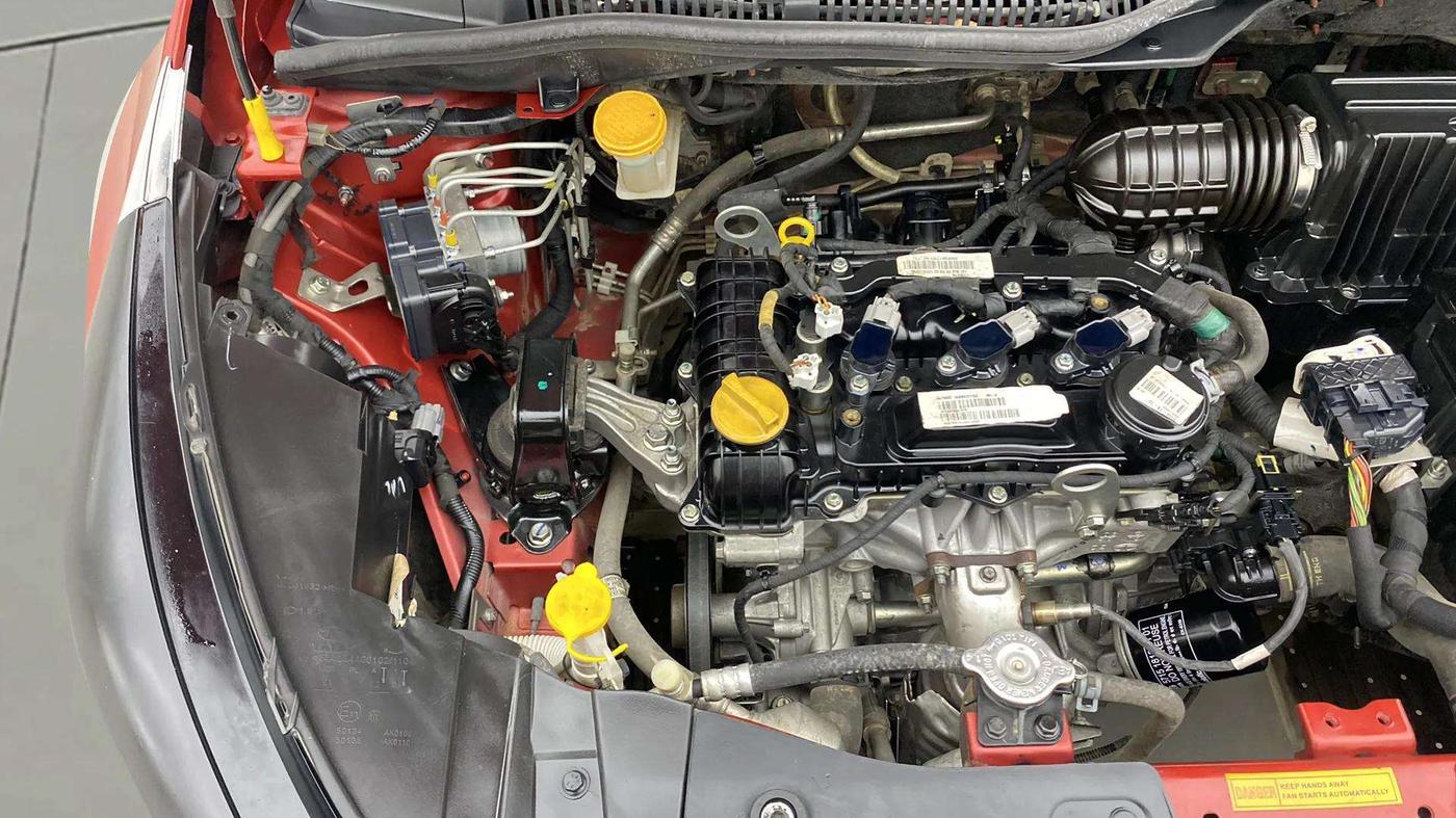 2020 Tata ALTROZ XZ PETROL, Petrol, Manual, 42,211 km, Engine View - Right