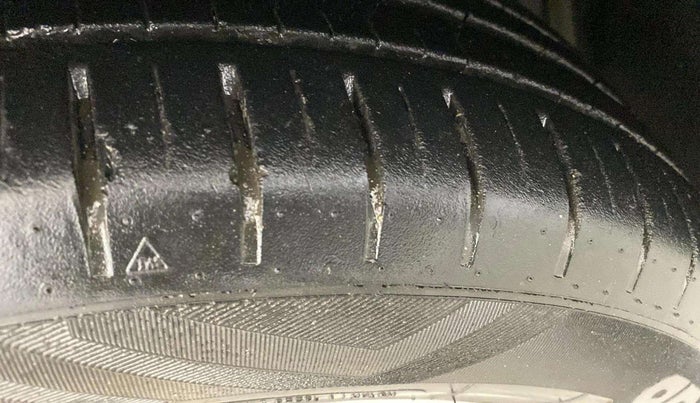 2021 Maruti Baleno ZETA CVT PETROL 1.2, Petrol, Automatic, 16,556 km, Right Front Tyre Tread