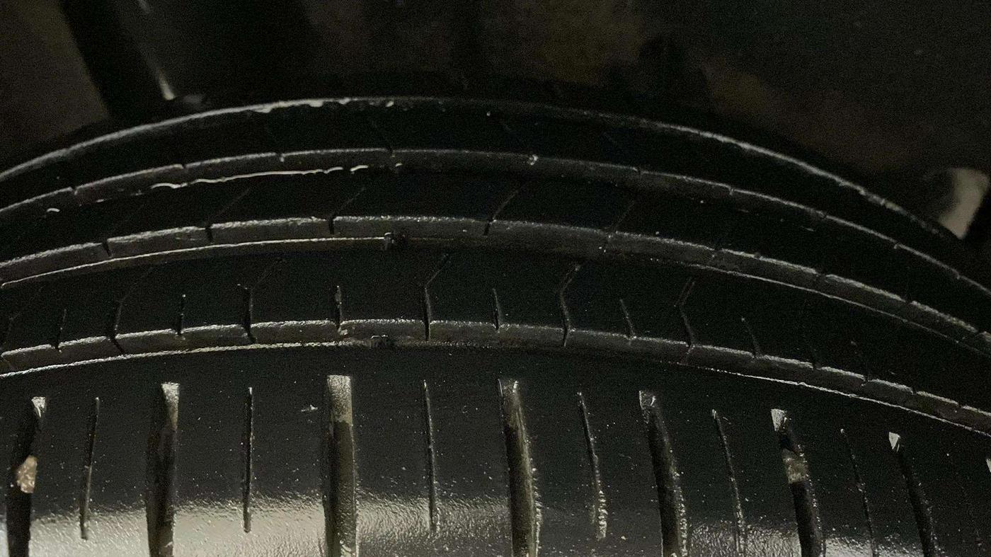 2021 Maruti Baleno ZETA CVT PETROL 1.2, Petrol, Automatic, 16,556 km, Left Front Tyre Tread