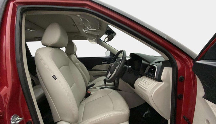 2021 Mahindra XUV300 W8 (O) 1.2 PETROL AMT, Petrol, Automatic, 28,765 km, Right Side Front Door Cabin