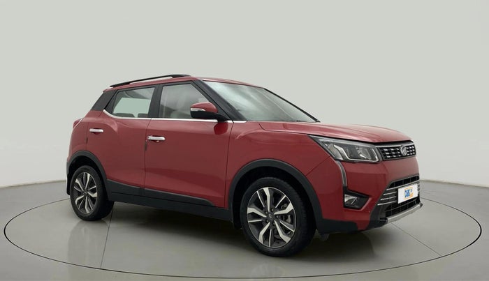 2021 Mahindra XUV300 W8 (O) 1.2 PETROL AMT, Petrol, Automatic, 28,765 km, Right Front Diagonal