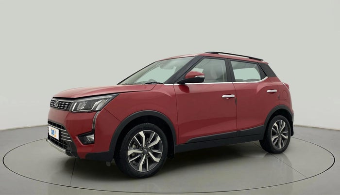 2021 Mahindra XUV300 W8 (O) 1.2 PETROL AMT, Petrol, Automatic, 28,765 km, Left Front Diagonal