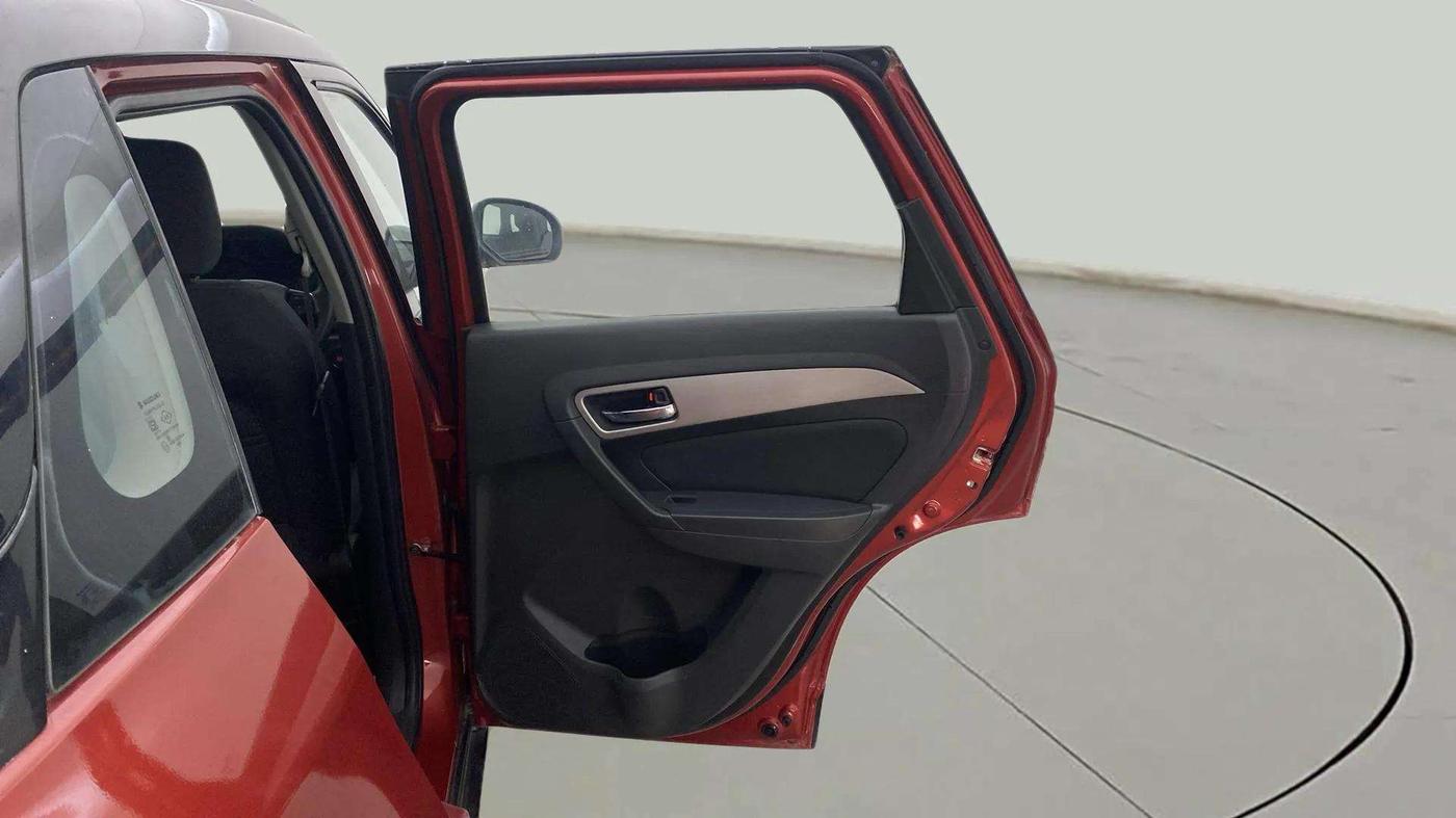 2016 Maruti Vitara Brezza ZDI PLUS DUAL TONE, Diesel, Manual, 56,940 km, RHS Rear Door