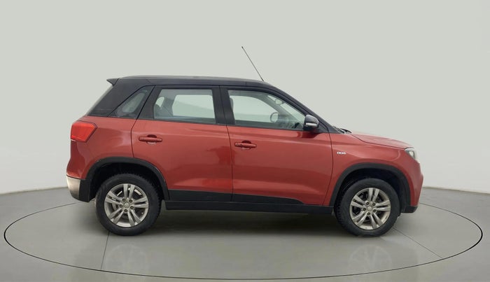 2016 Maruti Vitara Brezza ZDI PLUS DUAL TONE, Diesel, Manual, 56,940 km, Right Side View