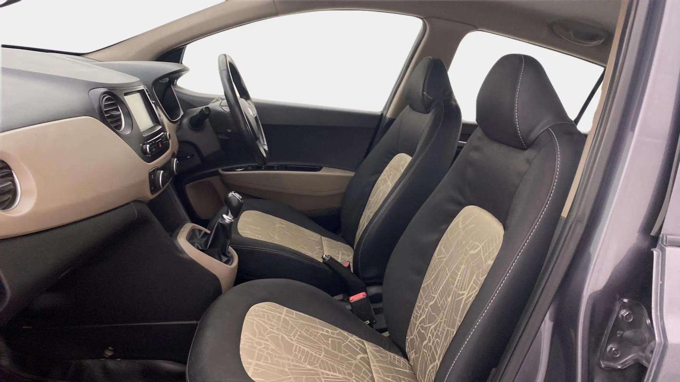 2017 Hyundai Grand i10 ASTA 1.2 KAPPA VTVT, Petrol, Manual, 40,027 km, Right Side Front Door Cabin