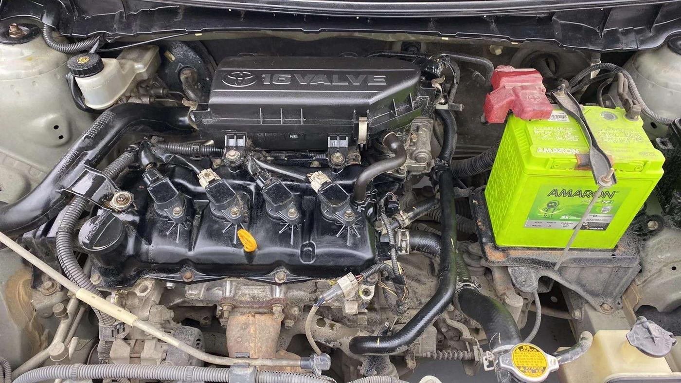 2013 Toyota Etios Liva G, Petrol, Manual, 70,097 km, Engine View