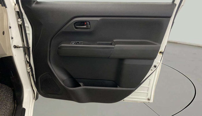 2022 Maruti New Wagon-R LXI CNG 1.0, CNG, Manual, 51,519 km, Driver Side Door Panels Control