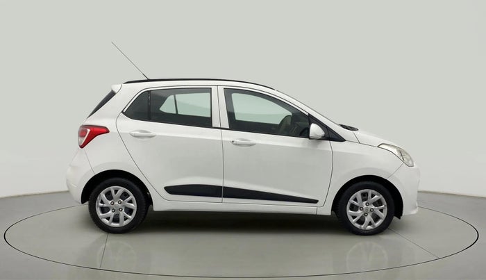 2017 Hyundai Grand i10 SPORTZ (O) 1.2 KAPPA VTVT, Petrol, Manual, 75,049 km, Right Side View