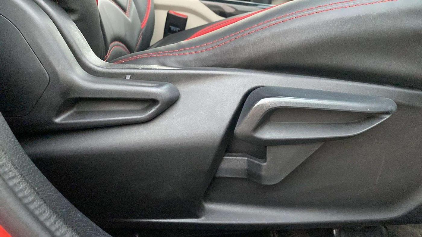 2020 Tata NEXON XZ PLUS (O) DIESEL DUAL TONE, Diesel, Manual, 69,189 km, Driver Side Adjustment Panel