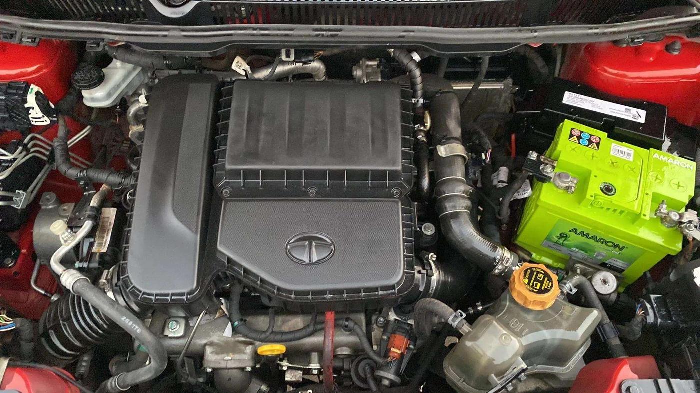 2020 Tata NEXON XZ PLUS (O) DIESEL DUAL TONE, Diesel, Manual, 69,189 km, Open Bonet