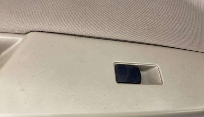 2015 Maruti Swift Dzire VXI, Petrol, Manual, 38,242 km, Left front window switch / handle - Power window makes minor noise