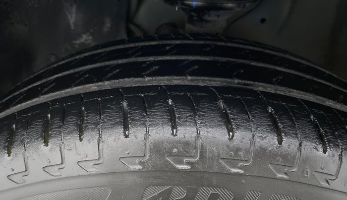 2017 Maruti IGNIS DELTA 1.2, Petrol, Manual, 25,849 km, Left Front Tyre Tread